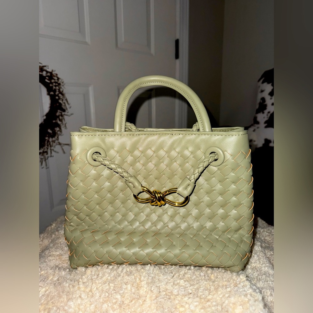 Woven Handbag in Olive Green